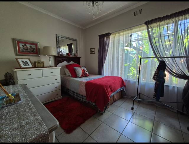 5 BEDROOM HOUSE FOR SALE IN FALCON RIDGE